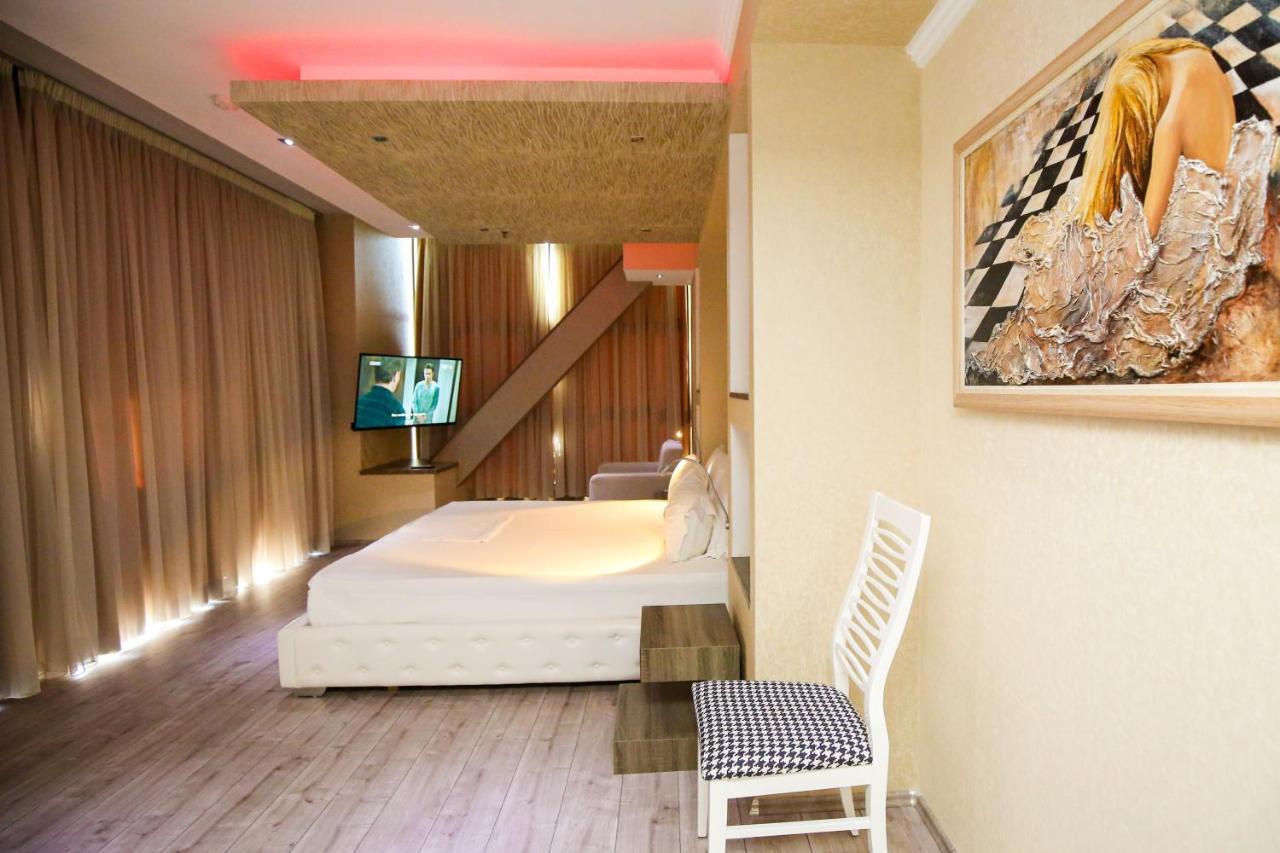 Hotel Partner & Spa Vlorë Esterno foto