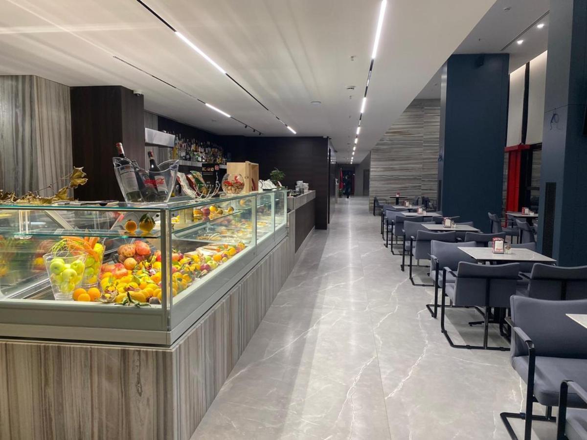 Hotel Partner & Spa Vlorë Esterno foto