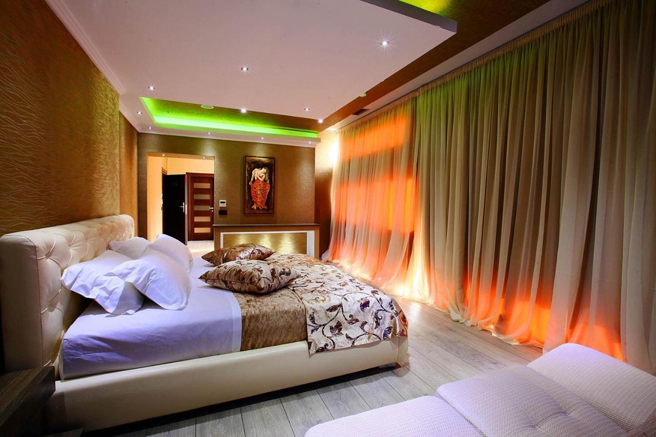 Hotel Partner & Spa Vlorë Esterno foto