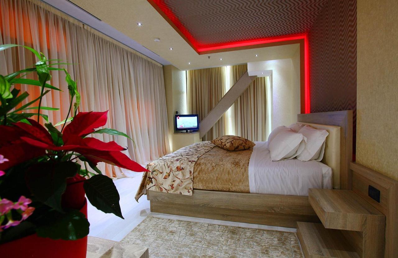 Hotel Partner & Spa Vlorë Esterno foto