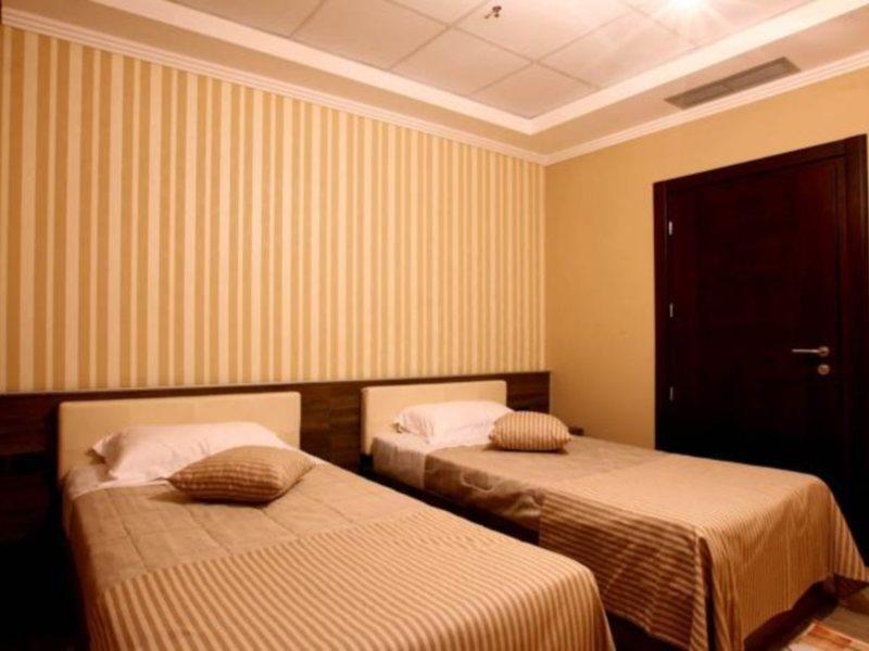 Hotel Partner & Spa Vlorë Esterno foto