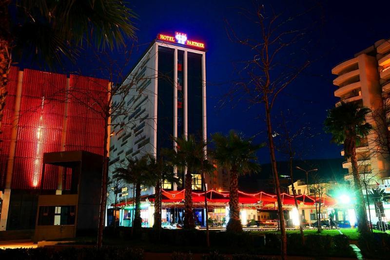 Hotel Partner & Spa Vlorë Esterno foto